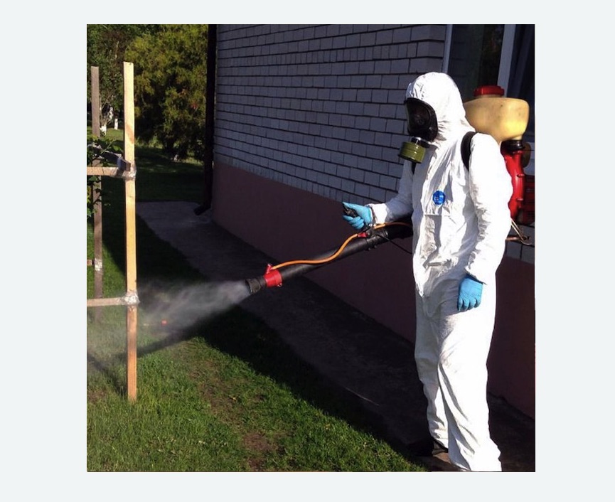 травля клещей на участке в Рязанском районе Москвы